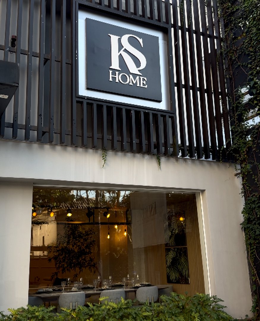 Fachada do showroom KS Home em Santos